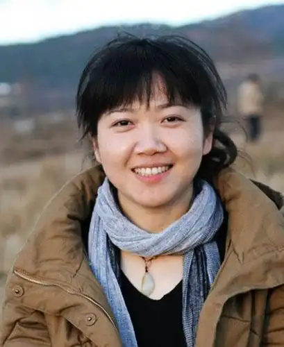 《滴答》原唱歌手侃侃 签约新东家火烈鸟文化