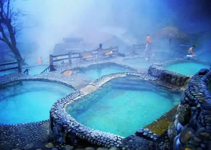 "泡汤"才是秋冬正确的打开方式,国内哪里可以泡温泉?