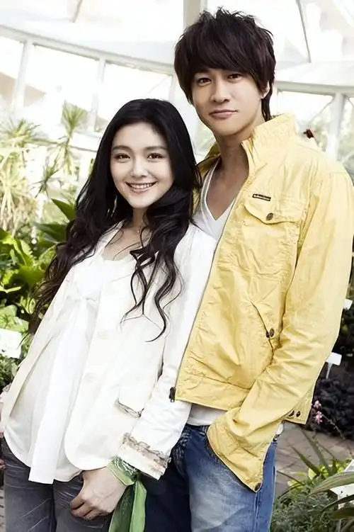 回顾林姵希嫁绯闻不断的何润东相伴15年至今无子她值得吗