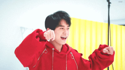 壁纸易烊千玺好看