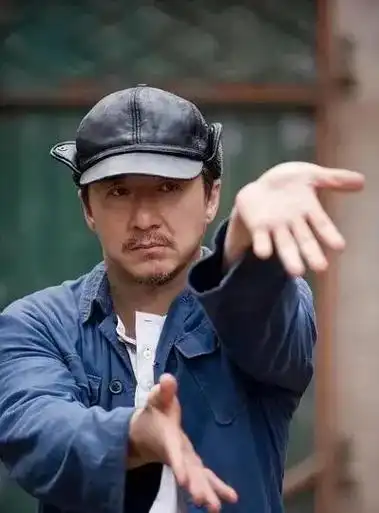 国际巨星成龙在六公主之夜开麦震撼全场嘉宾70岁年纪中气十足