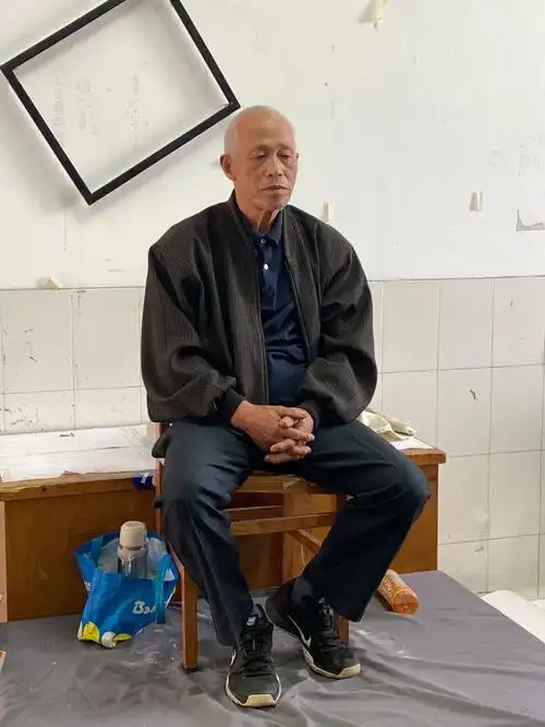 考研素描全身像照片素材