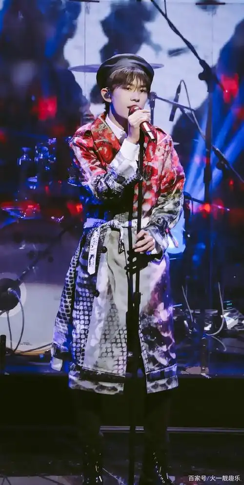 易烊千玺立麦发型合集,有没有一个造型让你受不了?