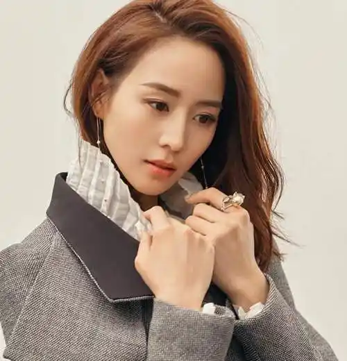 张钧甯前男友黄凯伟黄凯伟和张钧甯的恋情,是最近的一段恋情,黄凯伟年