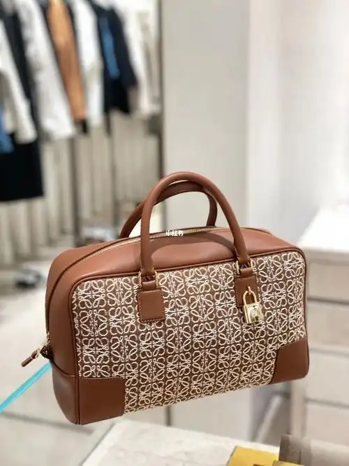 loewe包包系列amazona28棕色