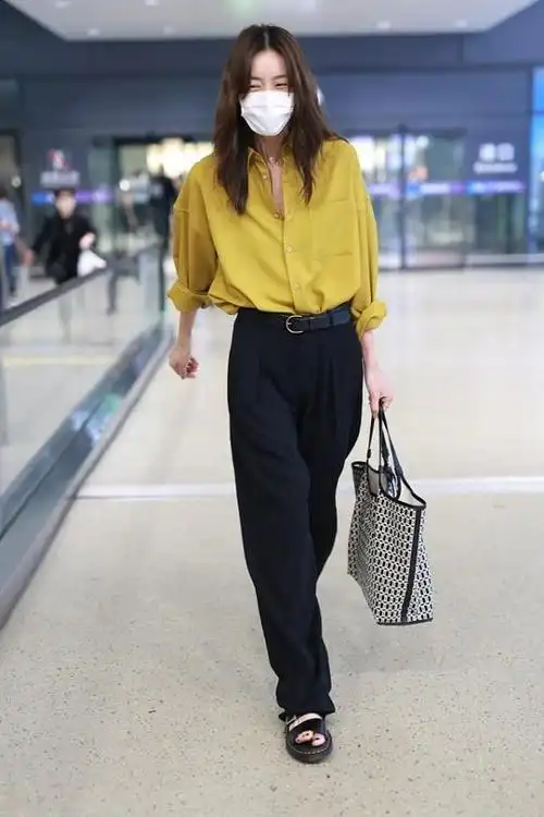 刘雯衬衫穿搭的魅力