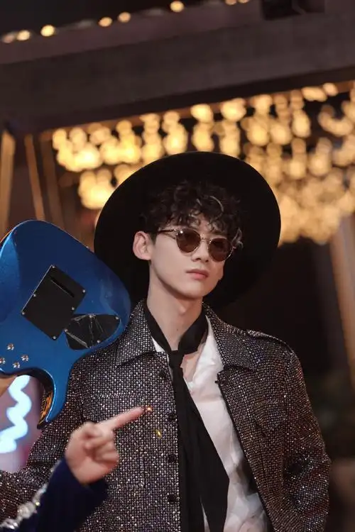 白敬亭明星大侦探