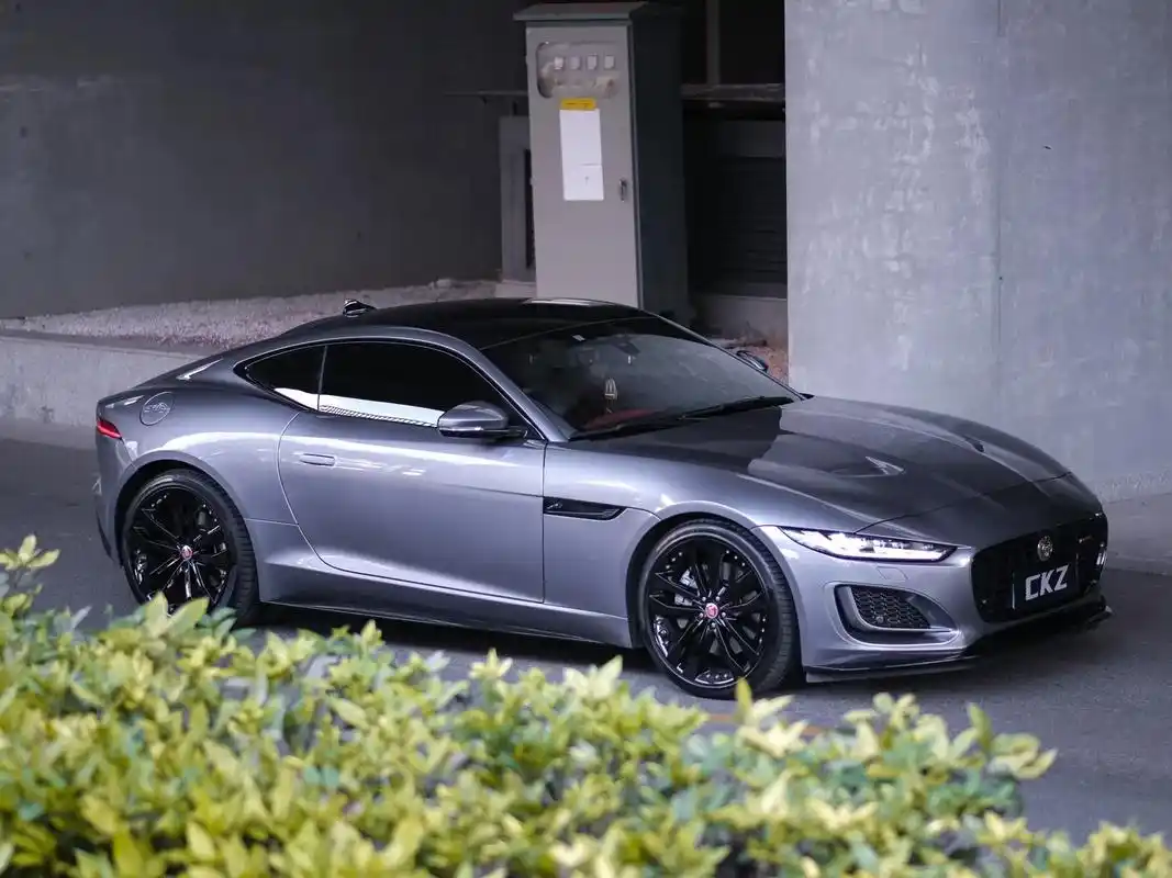 捷豹ftype.或早,或晚.对"你"的爱,从来不会降温.#汽 - 抖音