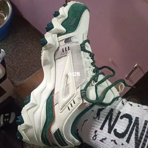 金泰亨同款斐乐猫爪鞋_鞋子_斐乐怎么样_韩国_帆布鞋_斐乐猫爪鞋_时尚