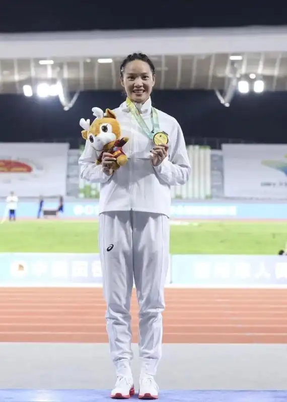 男有苏炳添,女有韦永丽