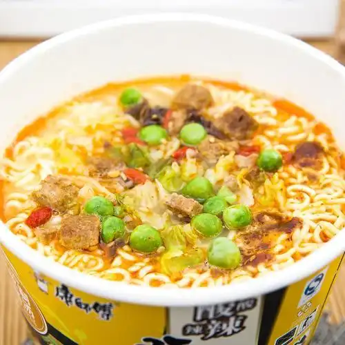 康师傅方便面高汤系列酸酸辣辣豚骨桶面