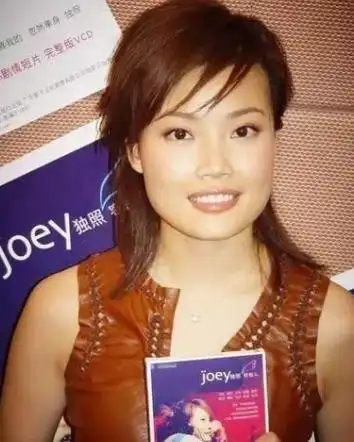 容祖儿的"特殊"情史,下嫁"干爹"的儿子,"智夹春卷"上位