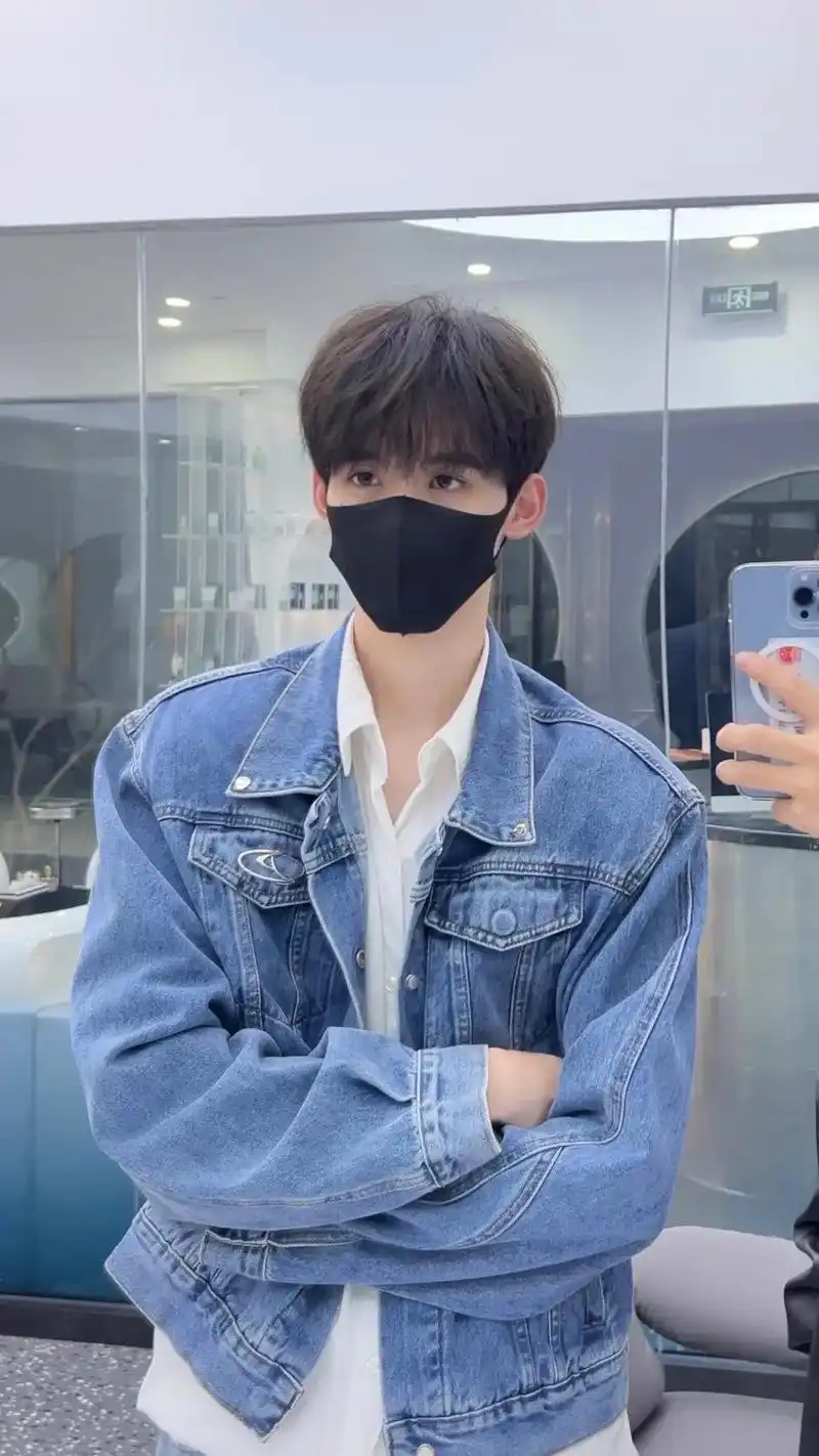 自然蓬松碎盖发型