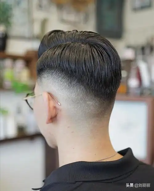 男生短发发型图片大全 今夏爆火男士发型16款,剪短烫烫真帅气