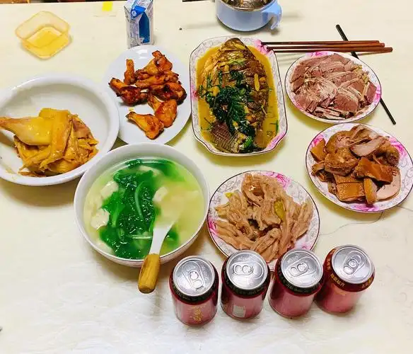 肉食动物准备的中秋节晚餐