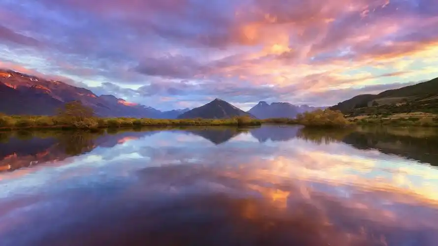 蒂阿瑙湖仙境风光高清桌面壁纸-风景壁纸-壁纸下载-美桌网