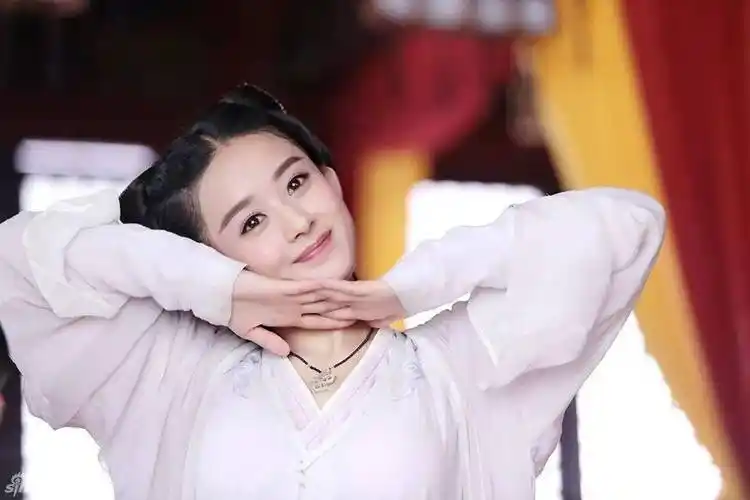 赵丽颖,彻底变了_杨幂_张艺谋_因为