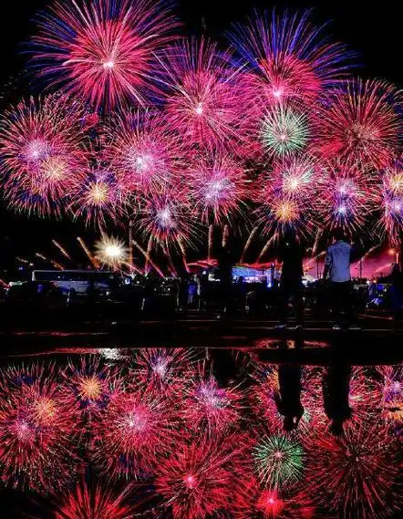 第二届湘赣艺术焰火邀请赛举行文/图浏阳市融媒体中心记者袁安