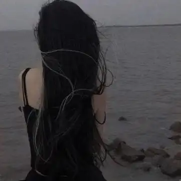 女生微信丧头像真人