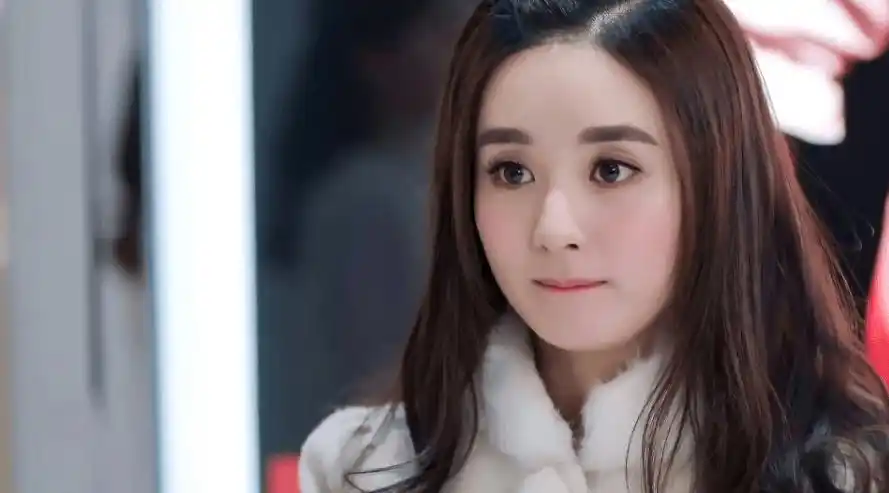 赵丽颖的眼神早就变了