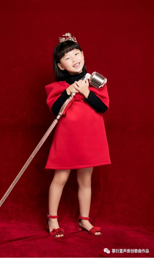 童星歌手杨雯铄在北京录制慕衍童声2021专辑示范歌曲《三月水乡》