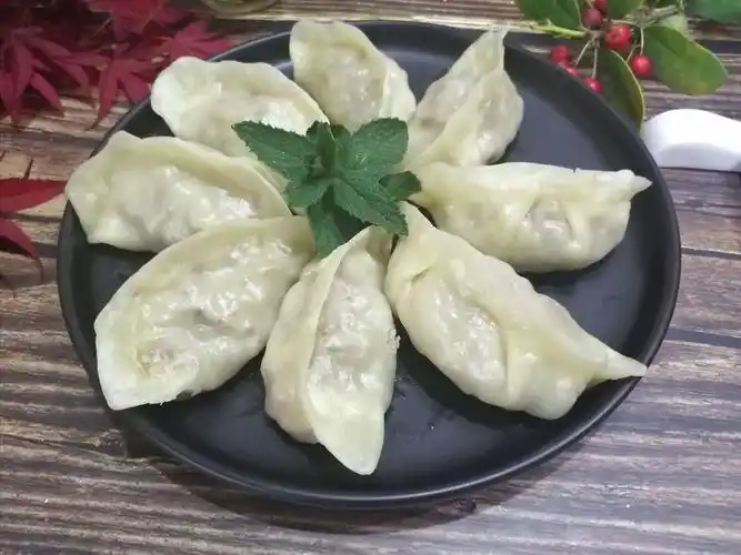 蛋黄三丁蒸饺,蛋黄三丁蒸饺的家常做法 - 美食杰蛋黄三丁蒸饺做法大全