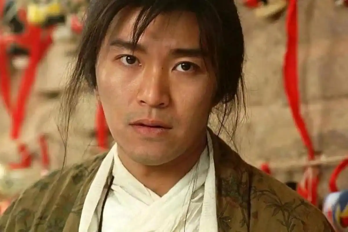 喜剧之王星爷61岁生日快乐~ 经典的影片再看都觉得不错 周星驰61岁