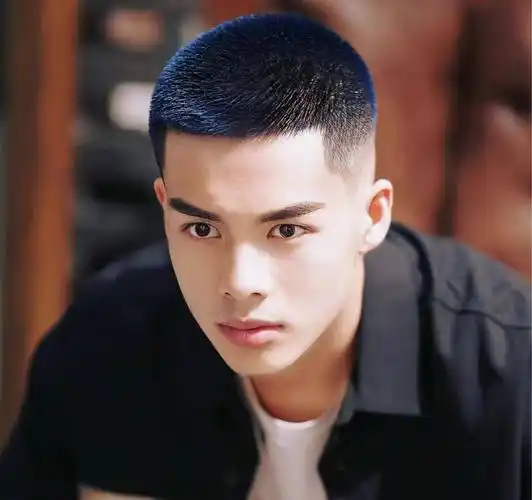 男生秋天必备的帅气发型,第3个太帅了_头发_气质_寸头