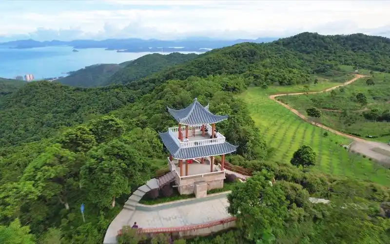 航拍 深圳 马峦山 梅亭风光