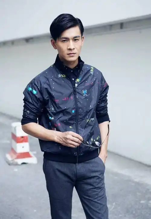 原创古装男神乔振宇与王丽坤秘恋八年无果转身娶了小八岁娇妻