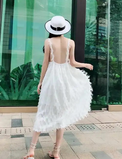 包邮 吊带连衣裙海边度假沙滩裙女夏2017新款露背白色长裙裙子仙