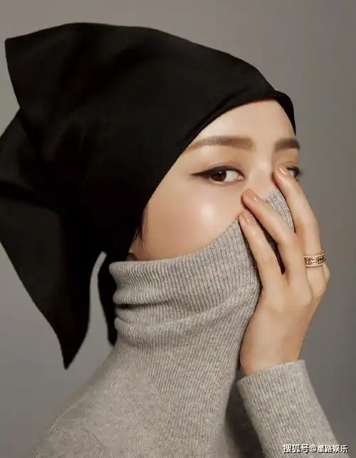 女神佟丽娅编发头巾造型十分艺术首次全新尝试创意十足