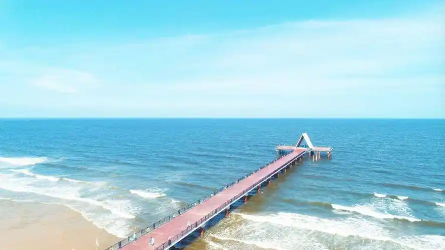 平台上,可以与大海融为一体,你随手拍的每一张照片都可以成为手机屏保