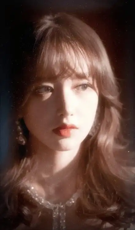 她出现在《唐探3》中,饰演的是日本著名黑道社团陆氏家族第六代中唯一