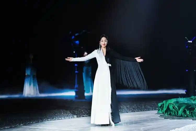 公益跨界新模式联益基金会携手著名设计师熊英倡导健康生活新风尚