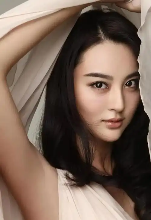 曾是范冰冰最美替身甘露气质优雅妩媚动人高清写真集1