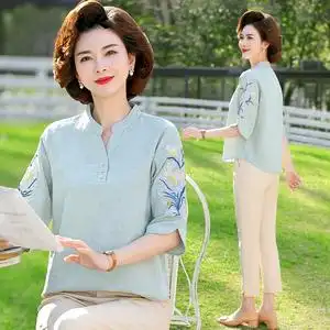 妈妈夏装减龄绣花上衣中年女大码中袖t恤中老年气质棉麻两件套装