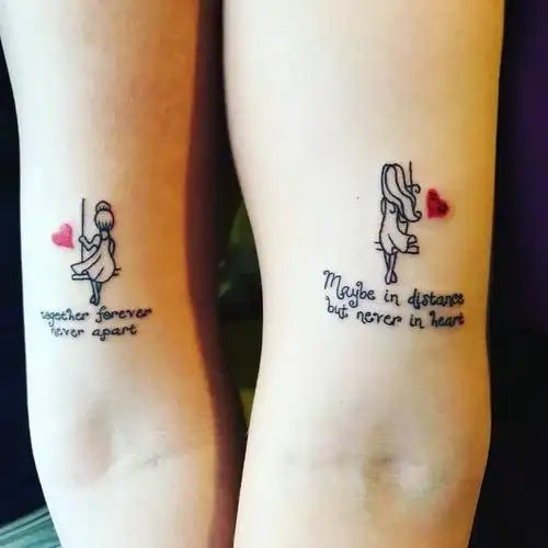 时先生大臂小女孩英文字情侣纹身图案