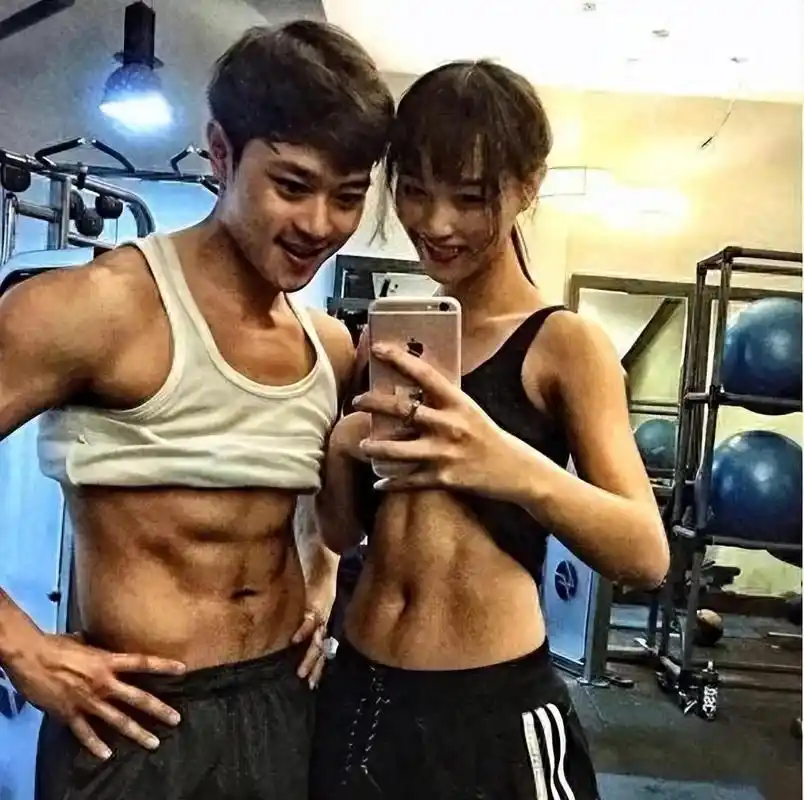 有种"整容"叫分手两年 蓝盈莹和曹骏曾经是一对情侣,分手后,蓝盈莹