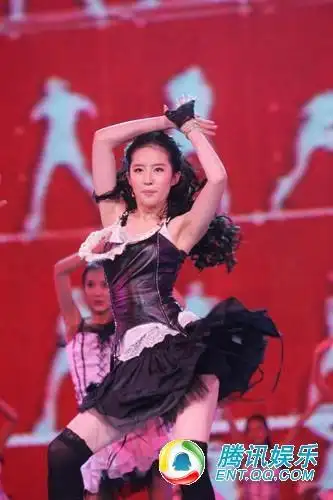 刘亦菲10年前热舞曝光 超短裙 大胆自摸