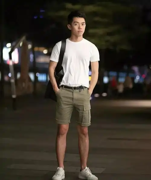 175身高穿出180即视感这位小哥哥挺时髦