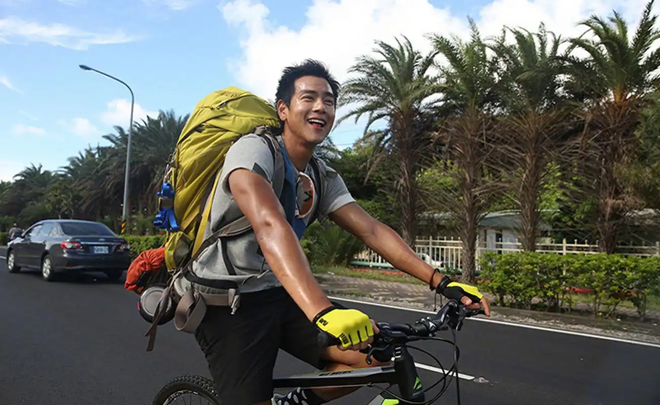 吴磊,彭于晏等大咖都曾是热门焦点.骑行不仅是健身神器,更是解压良方.