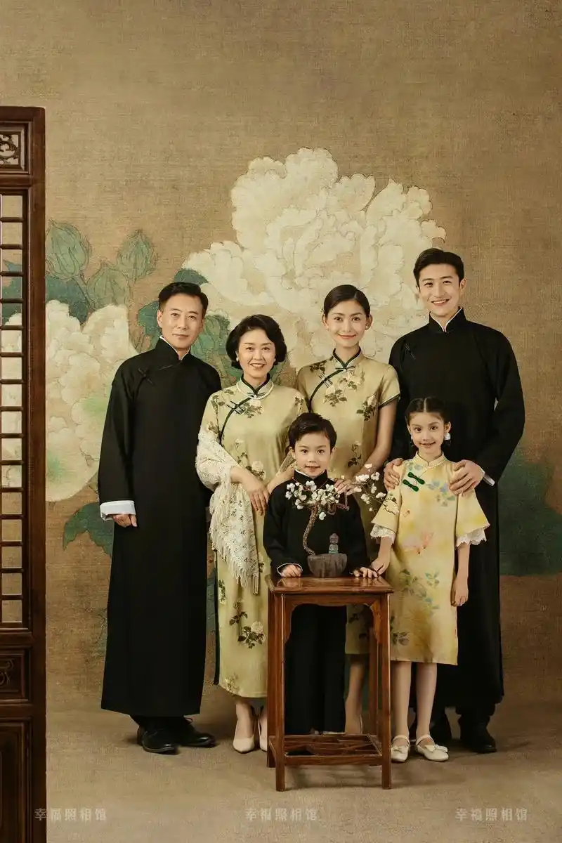 民国风工笔画全家福!