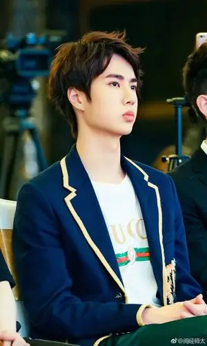 uniq王一博##王一博创造101# cr:logo