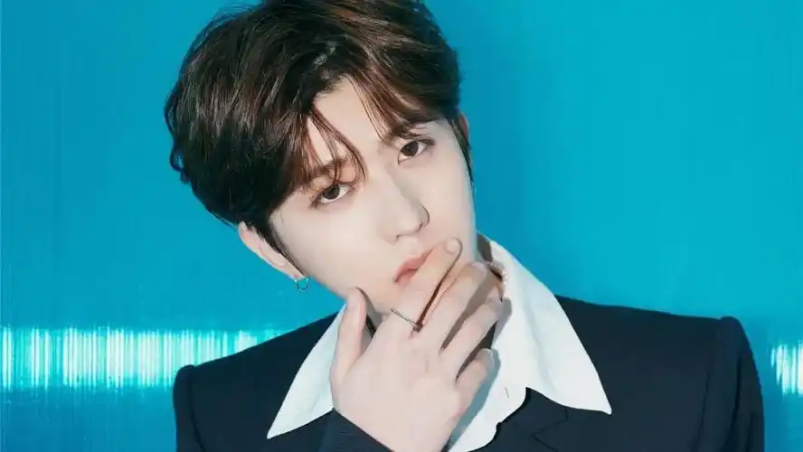 蔡徐坤桌面壁纸