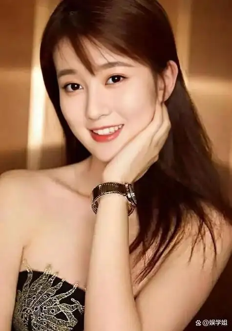 乔欣在娱乐圈里,像她这样充满活力的女明星实在是稀缺,所以也难怪没有