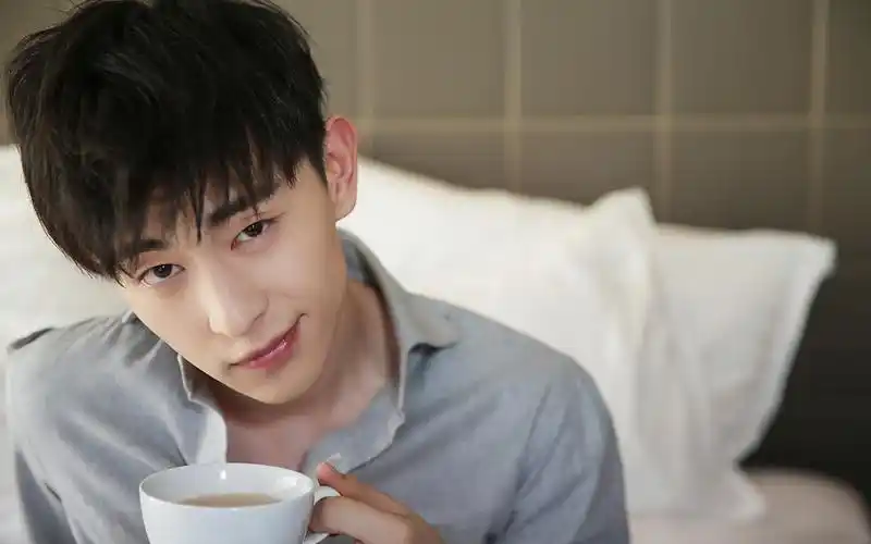 邓伦帅气写真,高清图片,电脑桌面-壁纸族