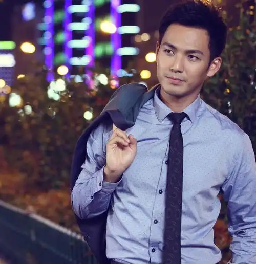 从"一线男神"到"销声匿迹",47岁的钟汉良,怎么突然不红了?