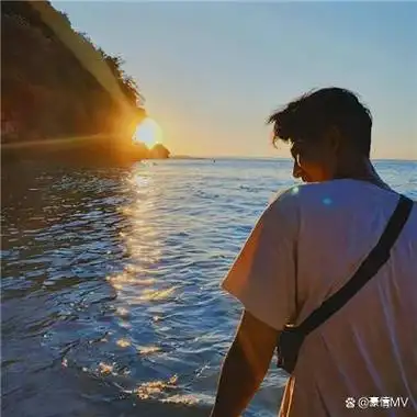 特别酷的男生背影合集_男生必备的头像图片