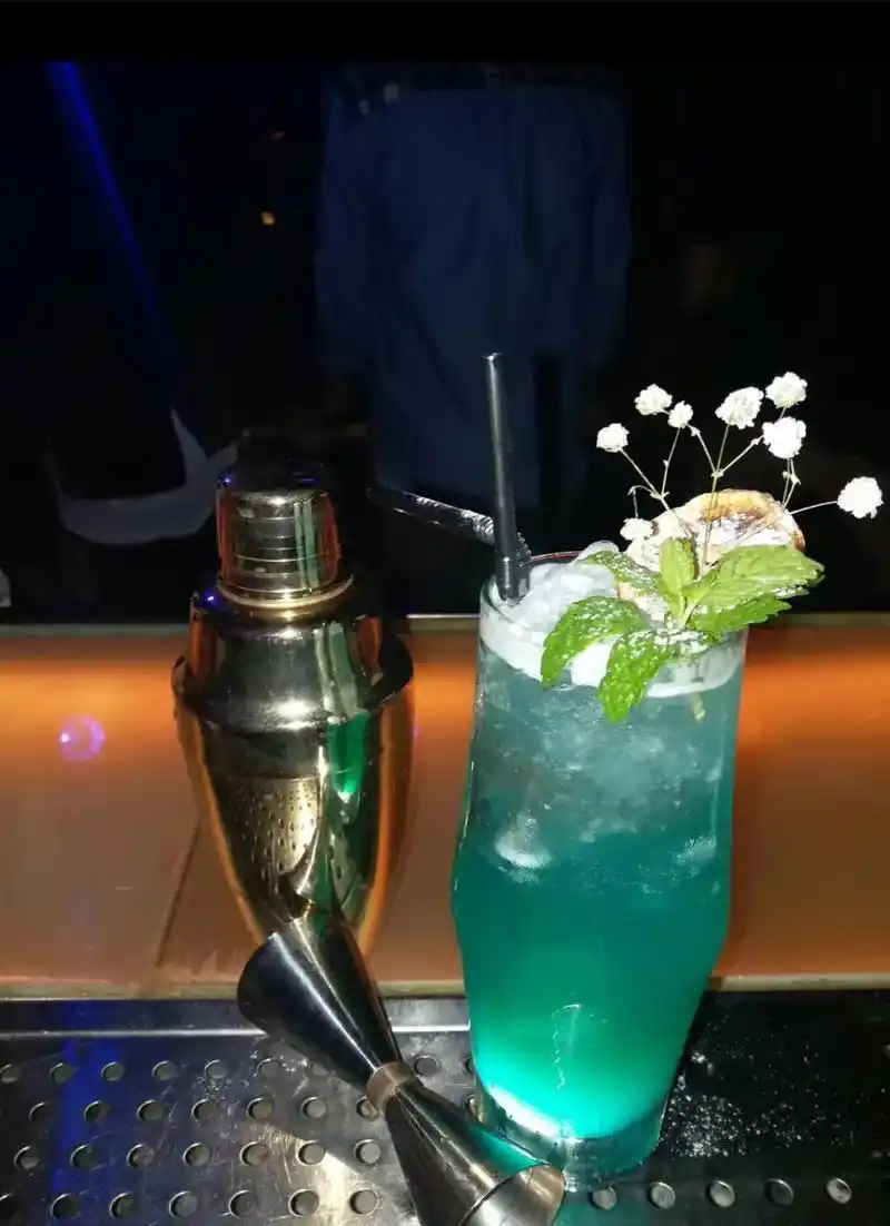 分享照片#鸡尾酒吧 #鸡尾酒 - 抖音